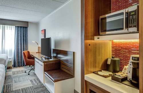 Piety Corner Hotel | Hilton Garden Inn Boston/Waltham