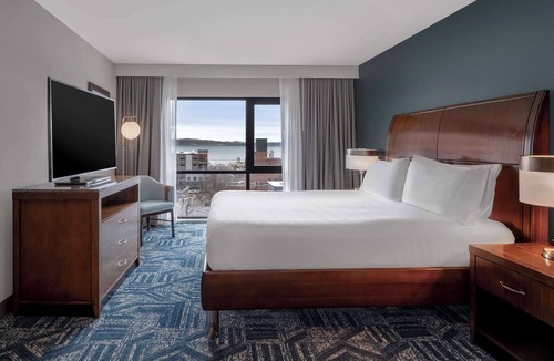 Burlington Hotel | Hilton Garden Inn Burlington Downtown