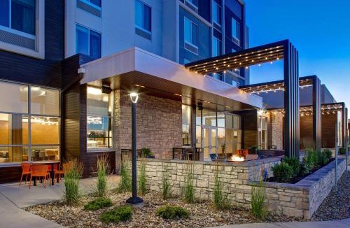 Cedar Rapids Hotel | Hilton Garden Inn Cedar Rapids