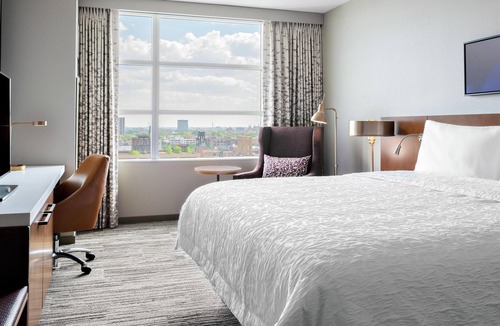 Near South Side Hotel | Hilton Garden Inn Chicago McCormick Place