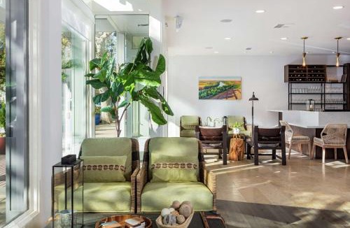 Downtown Hotel | Hilton Garden Inn Davis Downtown