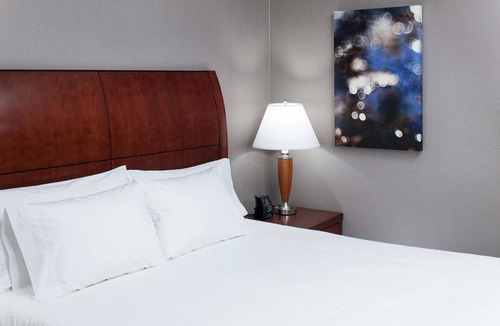 Lake Forest Hotel | Hilton Garden Inn Lake Forest Mettawa