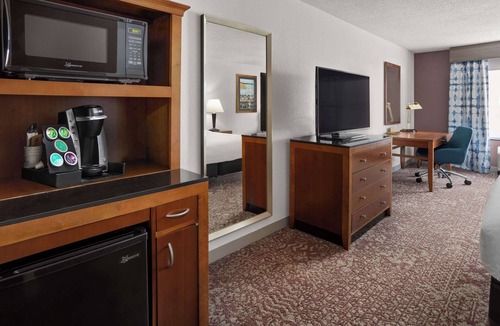 Milford Hotel | Hilton Garden Inn Milford