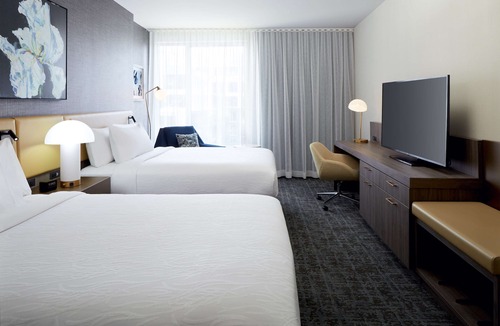 Cote-Des-Neiges—Notre-Dame-De-Grace Hotel | Hilton Garden Inn Montreal Midtown
