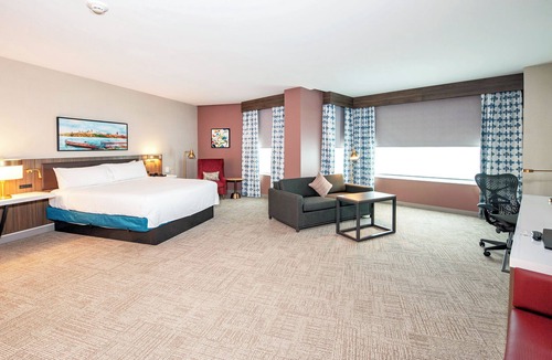 Ottawa Division Hotel | Hilton Garden Inn Ottawa Airport