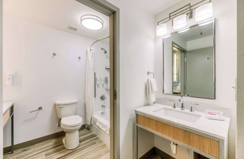 Kitty Hawk Hotel | Hilton Garden Inn Outer Banks/Kitty Hawk