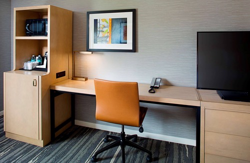 Fox Point Hotel | Hilton Garden Inn Providence