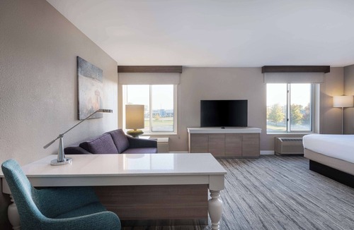 St. Charles Hotel | Hilton Garden Inn St. Charles