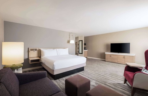 St. Charles Hotel | Hilton Garden Inn St. Charles