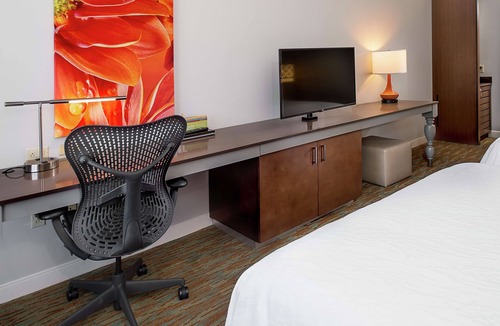 O'Fallon Hotel | Hilton Garden Inn St. Louis/O'Fallon MO
