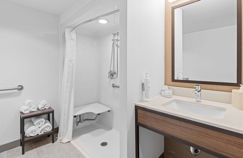 East Syracuse Hotel | Hilton Garden Inn Syracuse