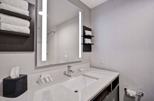 Broken Arrow Hotel | Hilton Garden Inn Tulsa-Broken Arrow