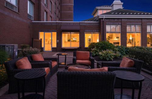 Nottingham Hotel | Hilton Garden Inn White Marsh