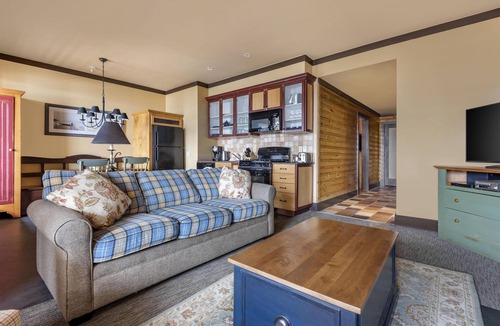 The Blue Mountains Hotel | Hilton Grand Vacations Club Blue Mountain Canada