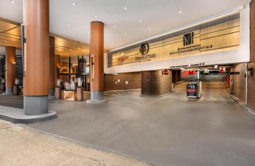 Streeterville Hotel | Hilton Grand Vacations Club Chicago Magnificent Mile