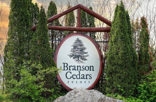 Branson Cedars Hotel | Hilton Grand Vacations Club Branson Cedars Ridgedale