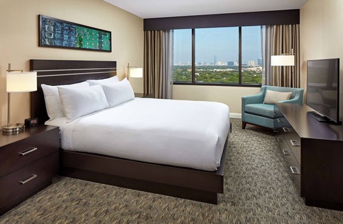 Southgate Hotel | Hilton Houston Plaza/Medical Center
