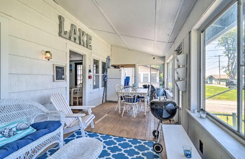 Hilton House | Hilton Lake Getaway with Over-the-Water Deck!