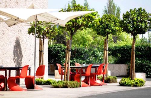 Barajas Hotel | Hilton Madrid Airport