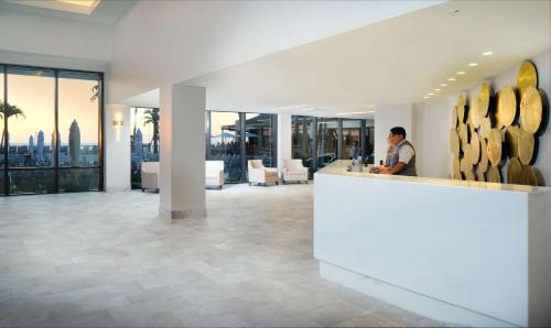 Marco Island Resort | Hilton Marco Island Beach Resort and Spa