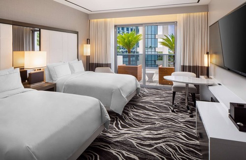 Aventura Hotel | Hilton Miami Aventura