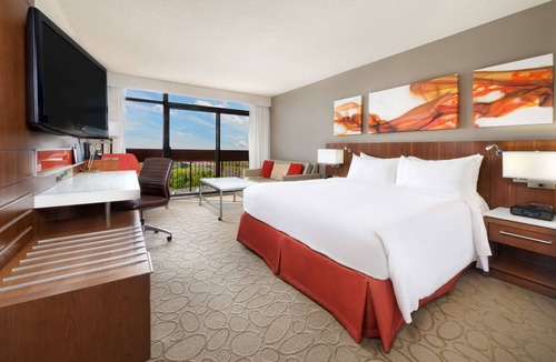 Mississauga Hotel | Hilton Mississauga/Meadowvale