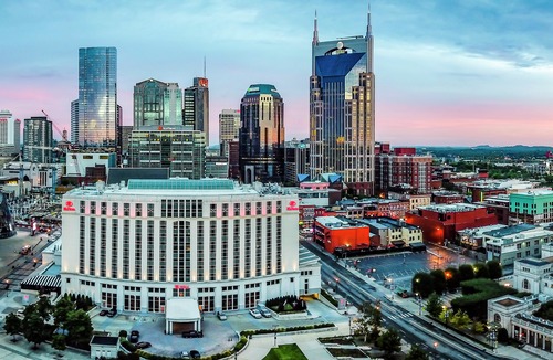 Sobro Hotel | Hilton Nashville Downtown