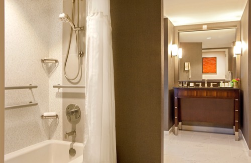 Sobro Hotel | Hilton Nashville Downtown