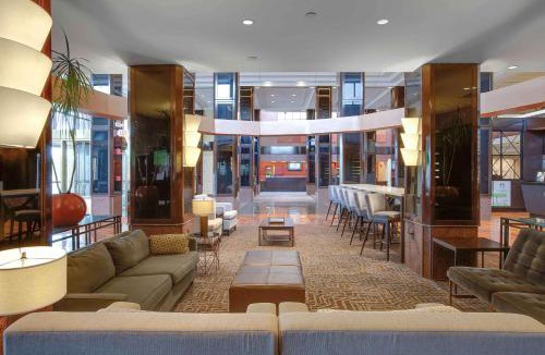 Elizabeth Hotel | Hilton Newark Airport
