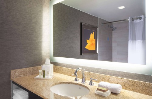 Cedar Knolls Hotel | Hilton Parsippany