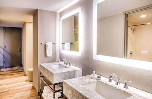 Richardson Hotel | Hilton Richardson Dallas