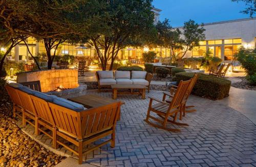 West San Antonio Hotel | Hilton San Antonio Hill Country