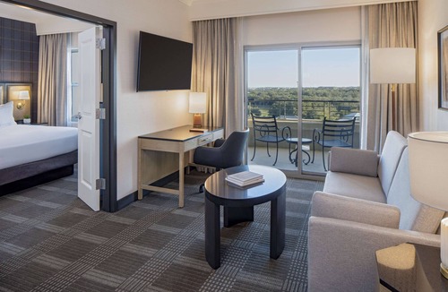 West San Antonio Hotel | Hilton San Antonio Hill Country