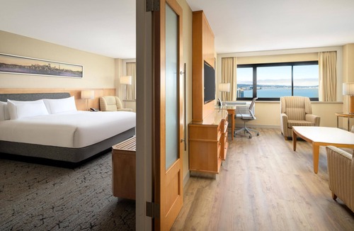 Burlingame Hotel | Hilton San Francisco Airport Bayfront