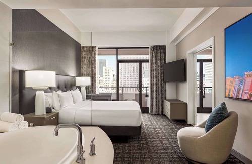 Financial District Hotel | Hilton San Francisco Financial District