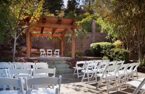 Scotts Valley Hotel | Hilton Santa Cruz Scotts Valley
