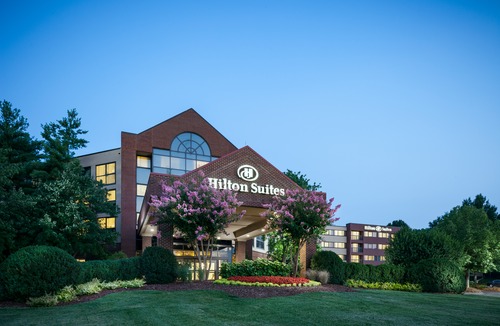 Brentwood Hotel | Hilton Suites Brentwood