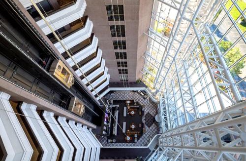 Unionville Hotel | Hilton Suites Toronto-Markham Conference Centre & Spa