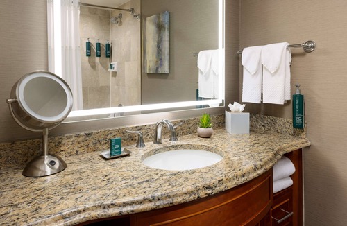 Broadway Northeast Hotel | Hilton Tucson East