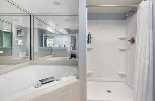 Berkeley Resort | Hilton Vacation Club Greensprings Williamsburg