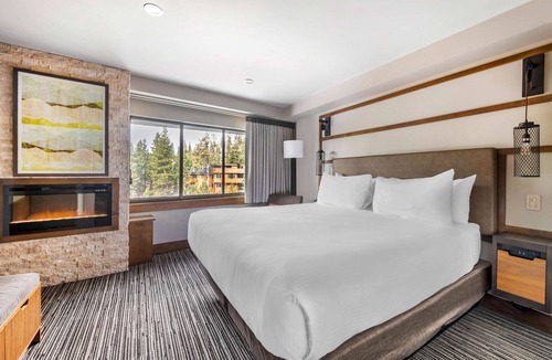 South Lake Tahoe Hotel | Hilton Vacation Club Tahoe Seasons Lake Tahoe