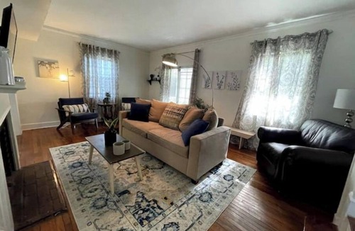 Central Newport News House | Hilton Village Home