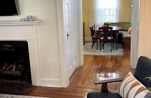 Central Newport News House | Hilton Village Home