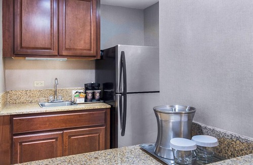 Newark Hotel | Hilton Wilmington/Christiana