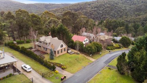 Merrijig Villa | Himalayinn