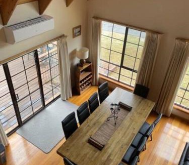 Merrijig Villa | Himalayinn