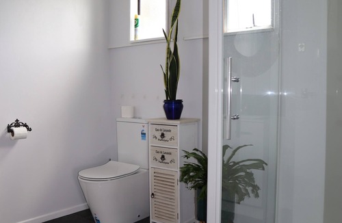 Himatangi Beach Cottage | Himatangi's Wee Hoose