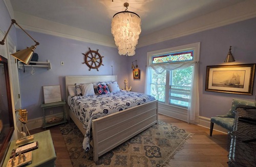Central Business District House | Hines Mansion