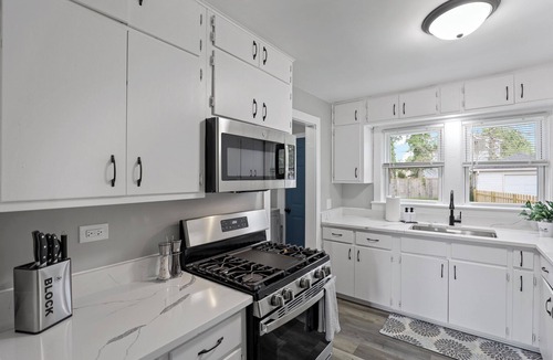 Fullersburg House | Hinsdale Haven, Pet Friendly!