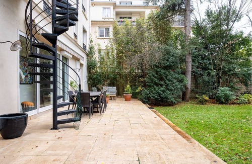 Parchamp–Albert Kahn Apartment | Hint of the Exotic, by Veeve